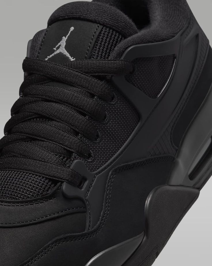 Air Jordan 4 RM