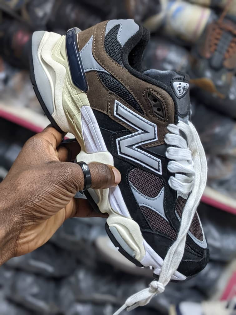 New balance 9060 (black & brown)