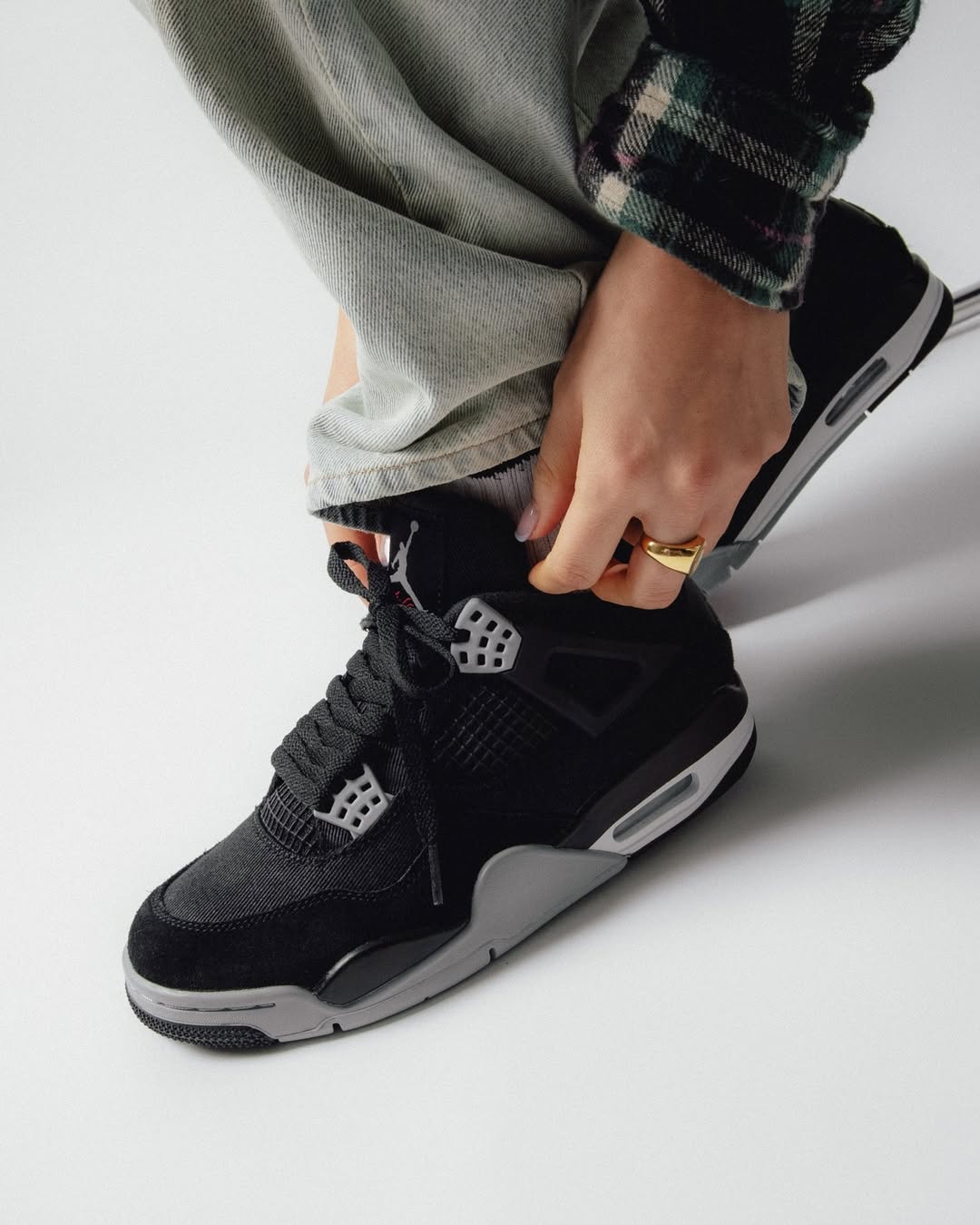 Jordan 4 RM black canvas